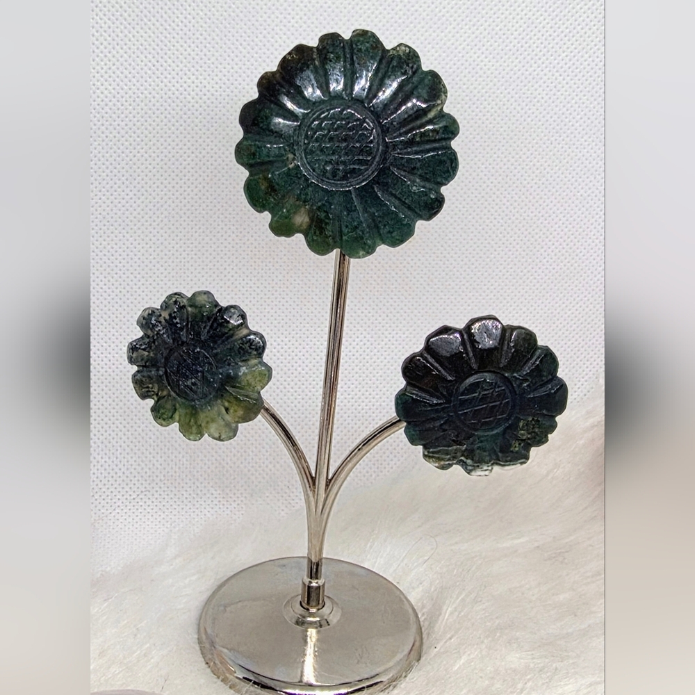 Moss Agate Flower Display on Stand 🌿 Green Crystal Floral Decor Cottagecore She